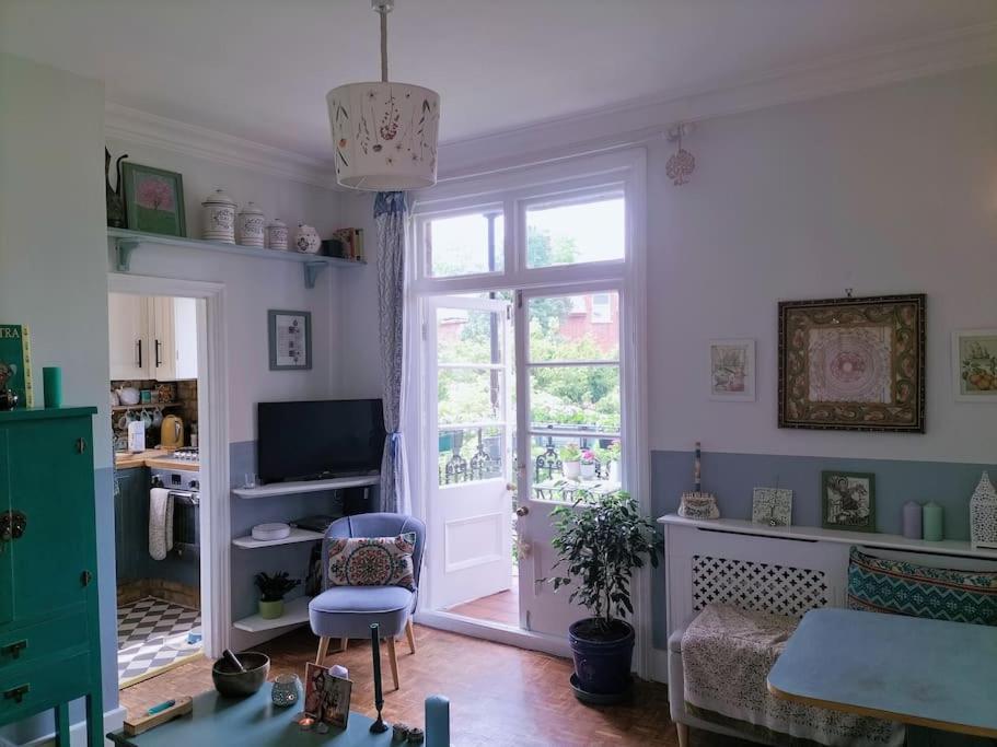 Apartmán Charming London With Balcony Exteriér fotografie