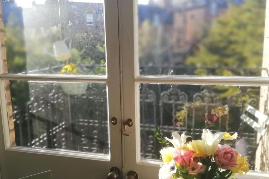 Apartmán Charming London With Balcony Exteriér fotografie